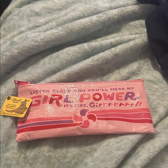 Blue Q Pink 'Girl Power' Pouch - Picture 3 of 12
